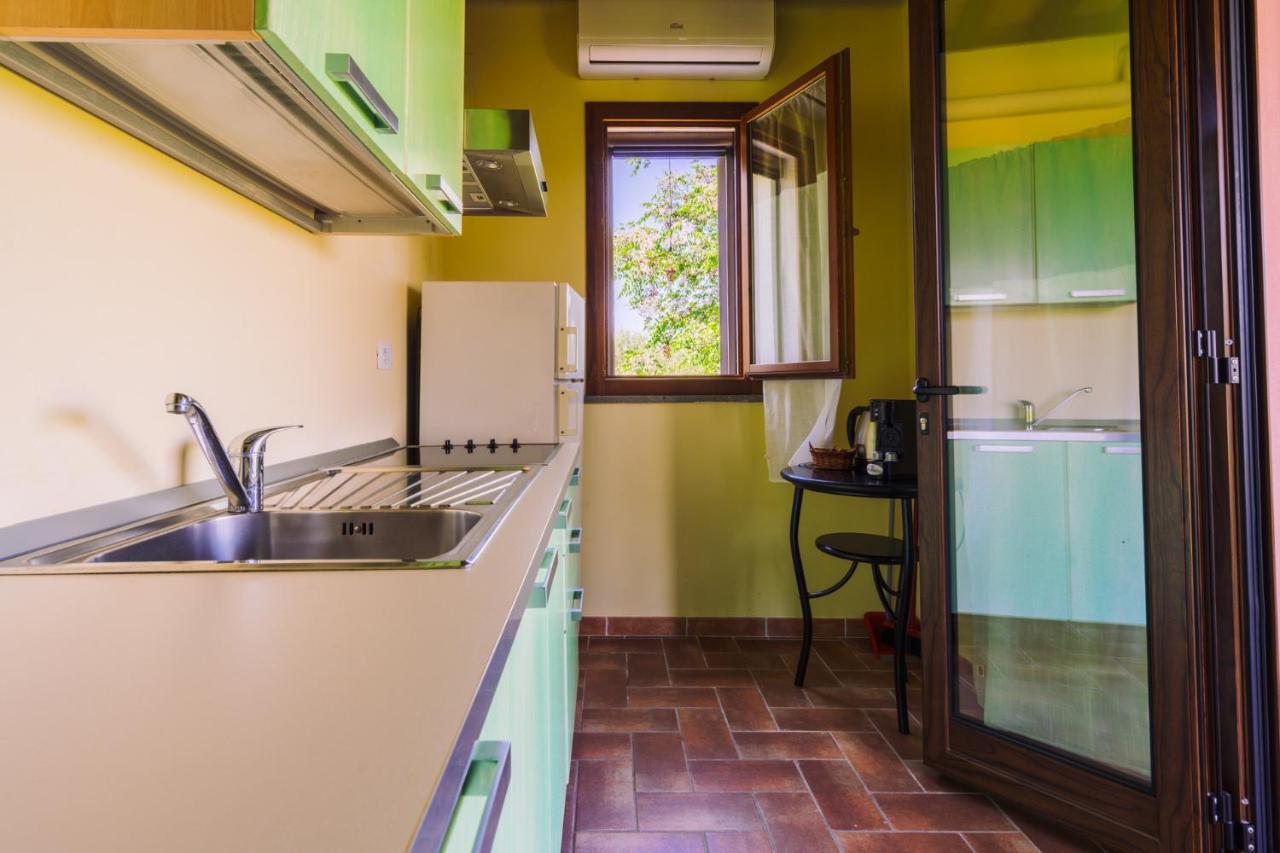 גרוסטו Agriturismo Il Laghetto מראה חיצוני תמונה