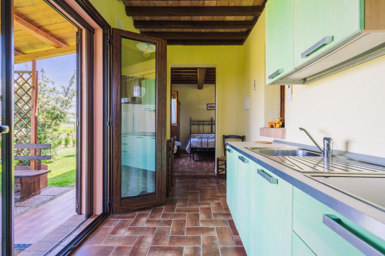 גרוסטו Agriturismo Il Laghetto מראה חיצוני תמונה