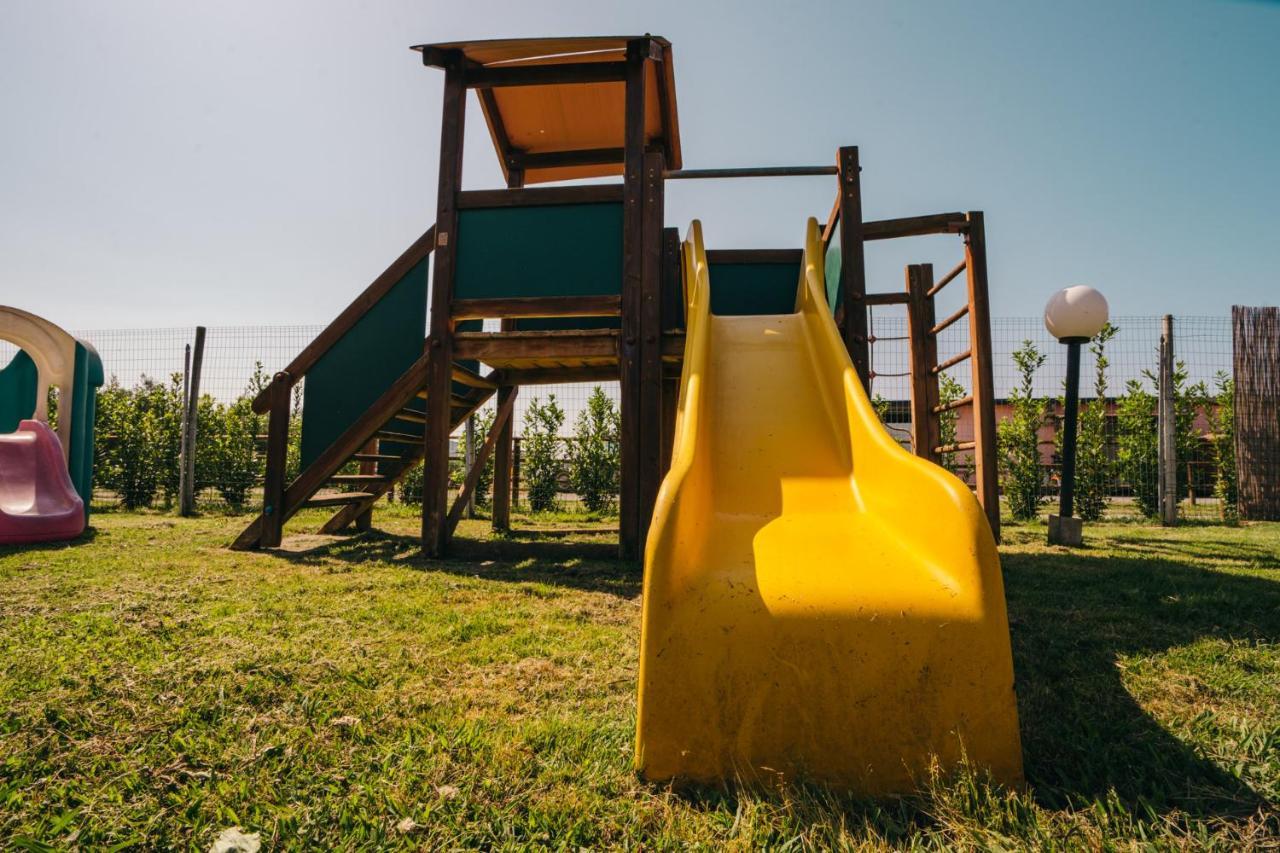 גרוסטו Agriturismo Il Laghetto מראה חיצוני תמונה