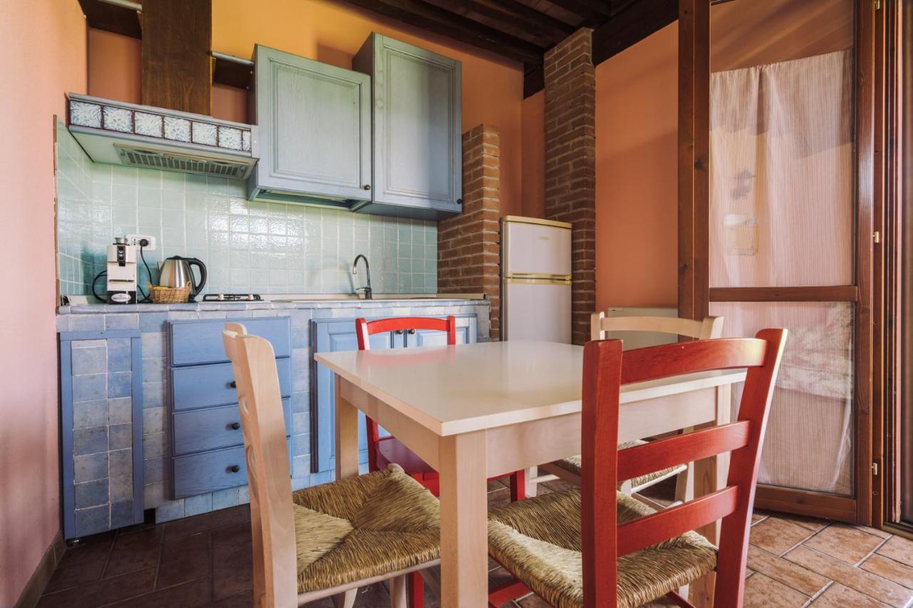 גרוסטו Agriturismo Il Laghetto מראה חיצוני תמונה