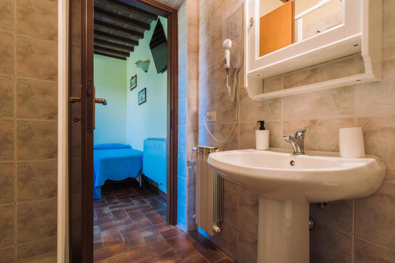 גרוסטו Agriturismo Il Laghetto מראה חיצוני תמונה