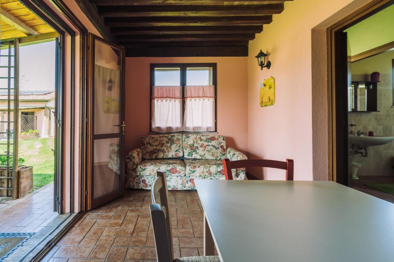 גרוסטו Agriturismo Il Laghetto מראה חיצוני תמונה