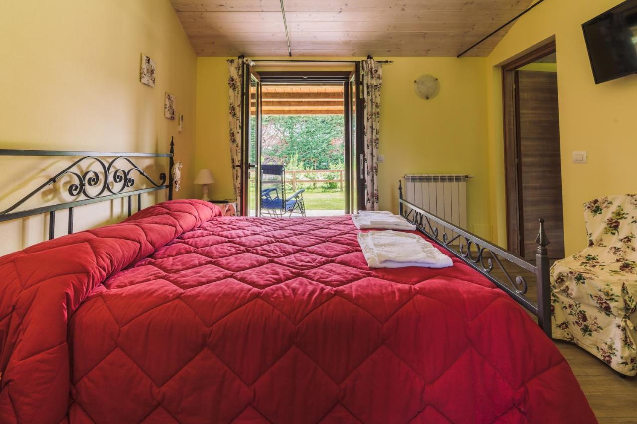 גרוסטו Agriturismo Il Laghetto מראה חיצוני תמונה