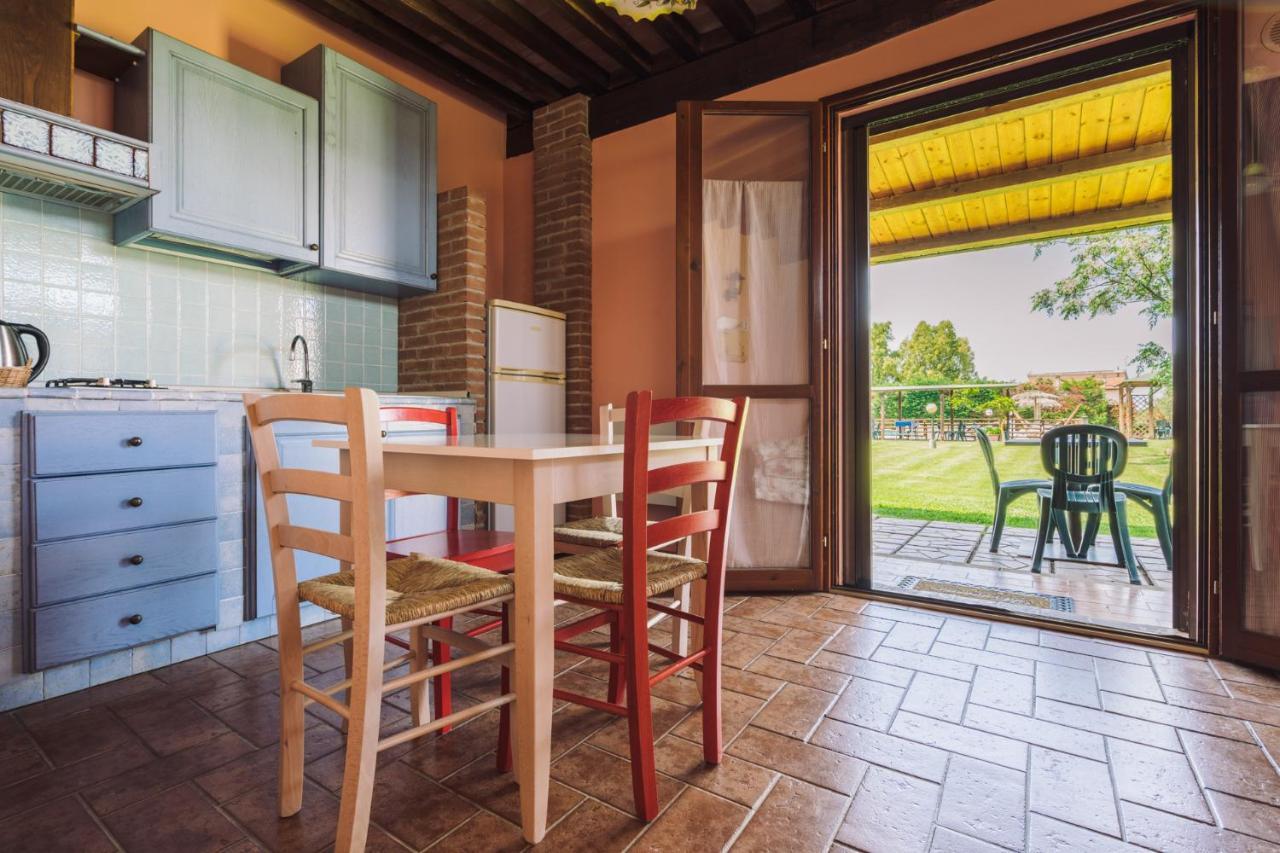 גרוסטו Agriturismo Il Laghetto מראה חיצוני תמונה