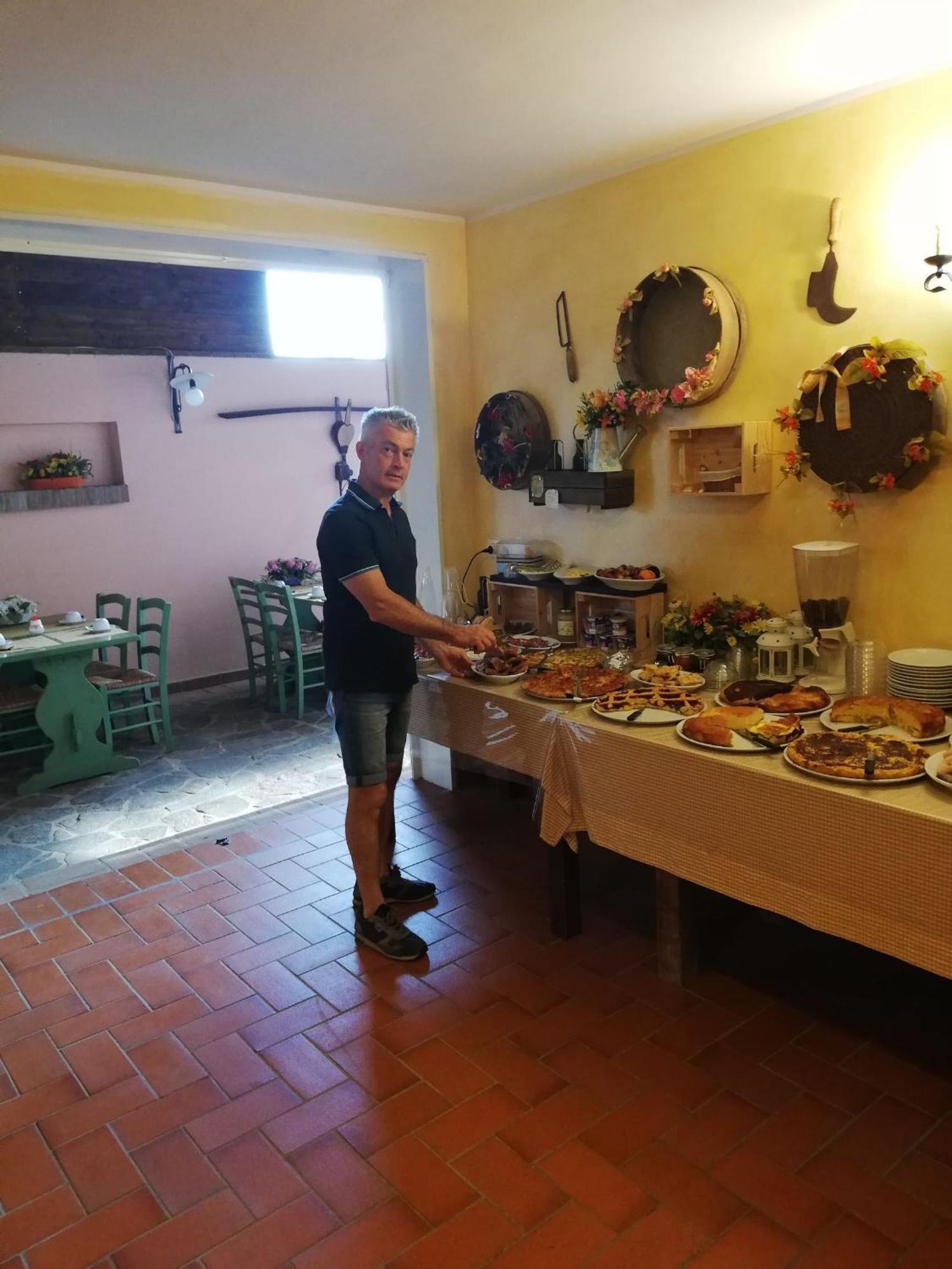 גרוסטו Agriturismo Il Laghetto מראה חיצוני תמונה